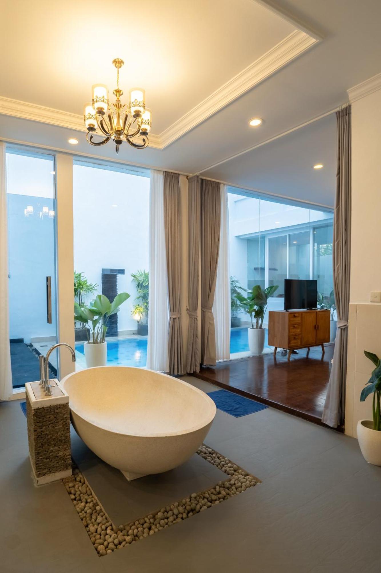 Bali Road House Villa *