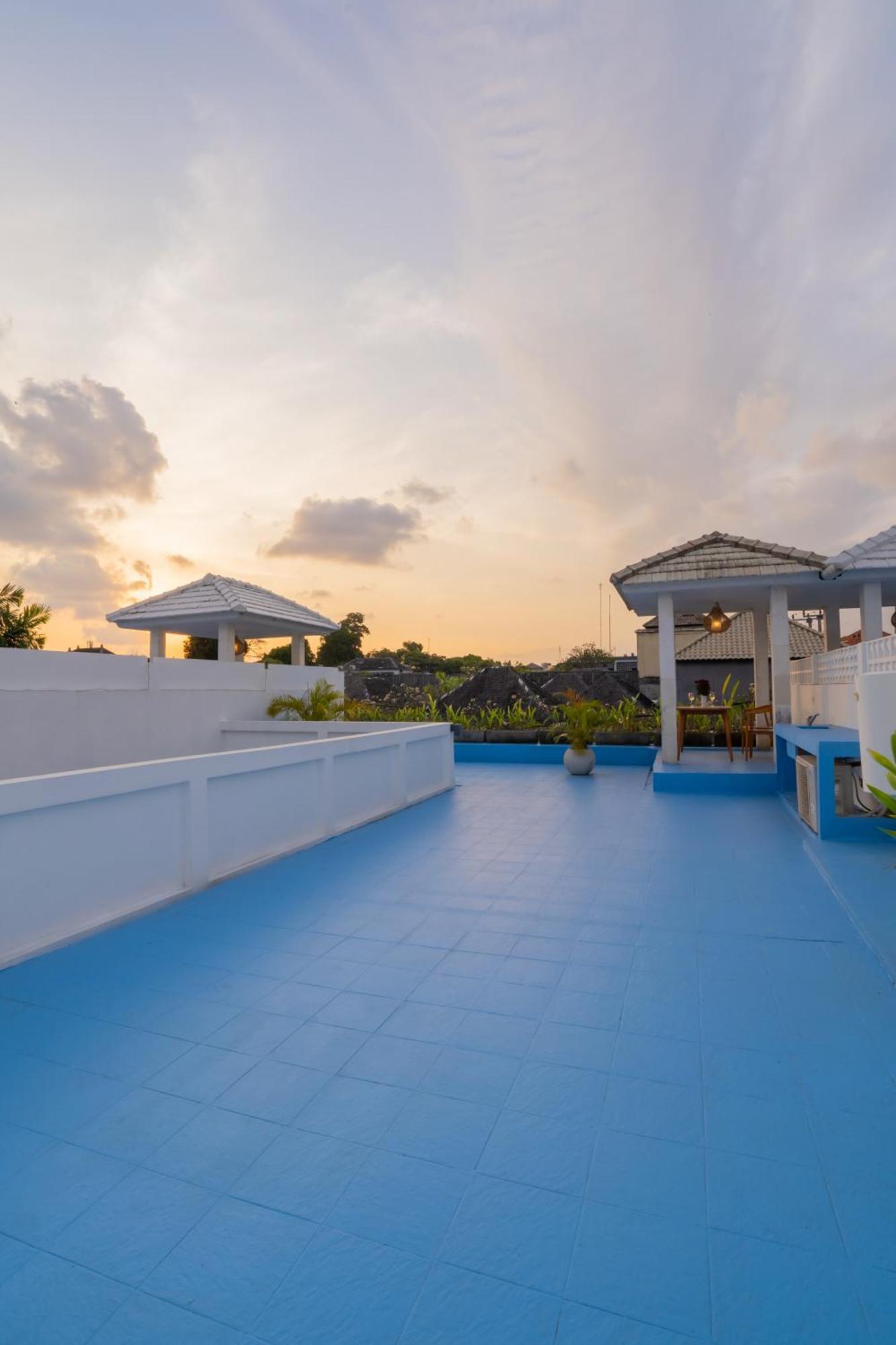 Bali Road House *