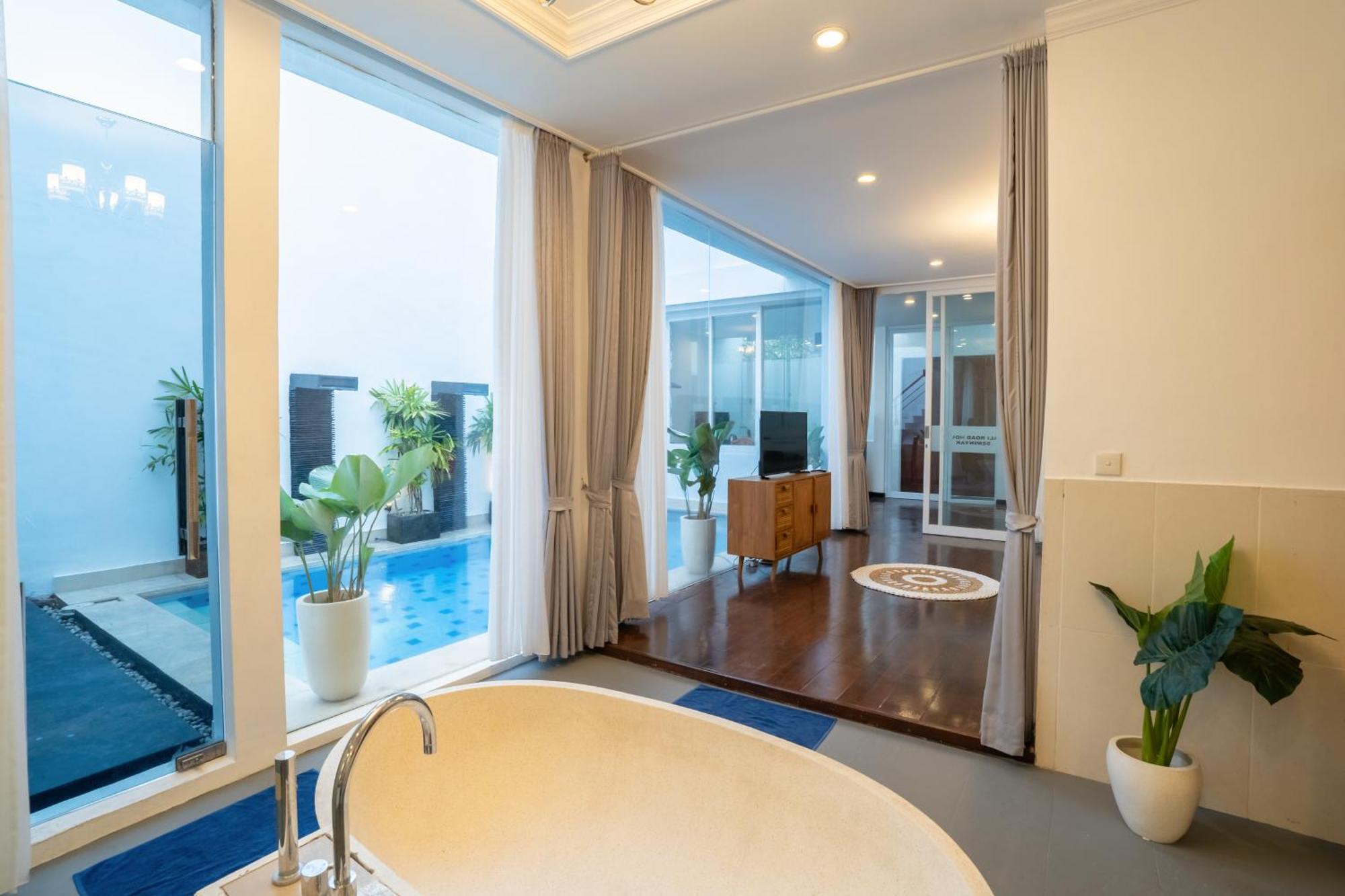 Bali Road House Villa *